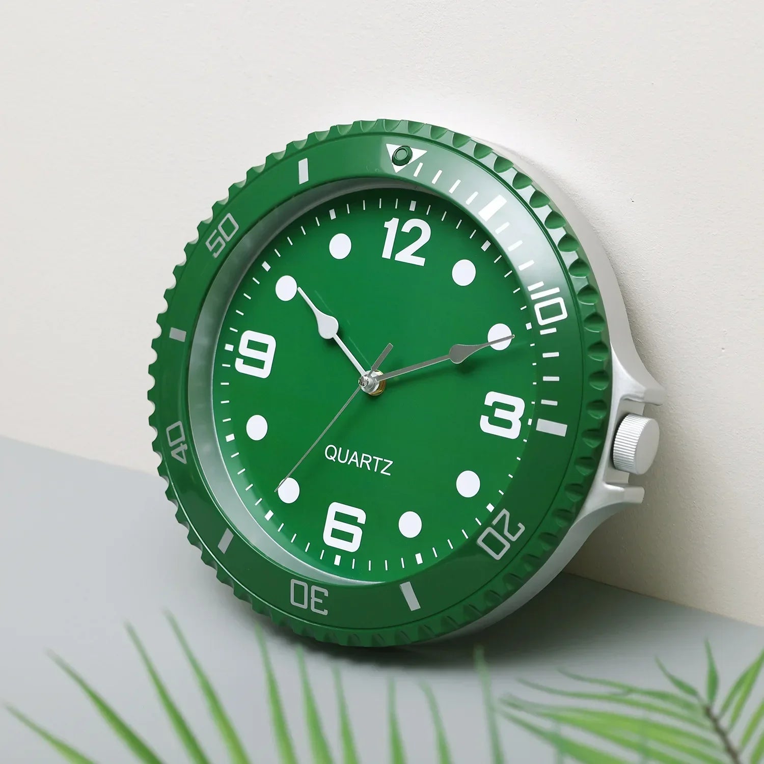 Modern Silent Quartz Needle Wall Clock