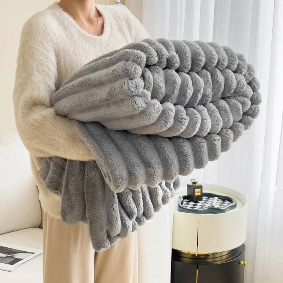 Solid color multifunctional blanket